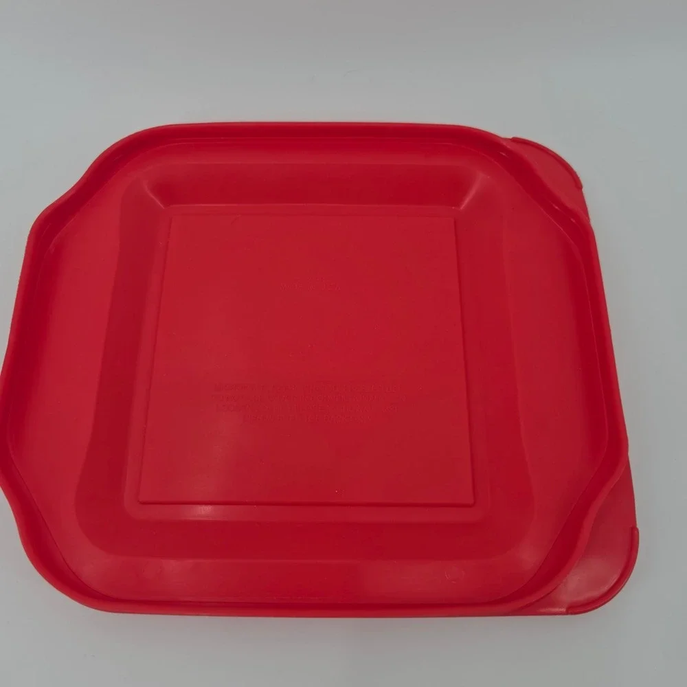 Pyrex 222-PC Red Square Plastic Replacement Lid Only for 2 Quart Baking Dish USA